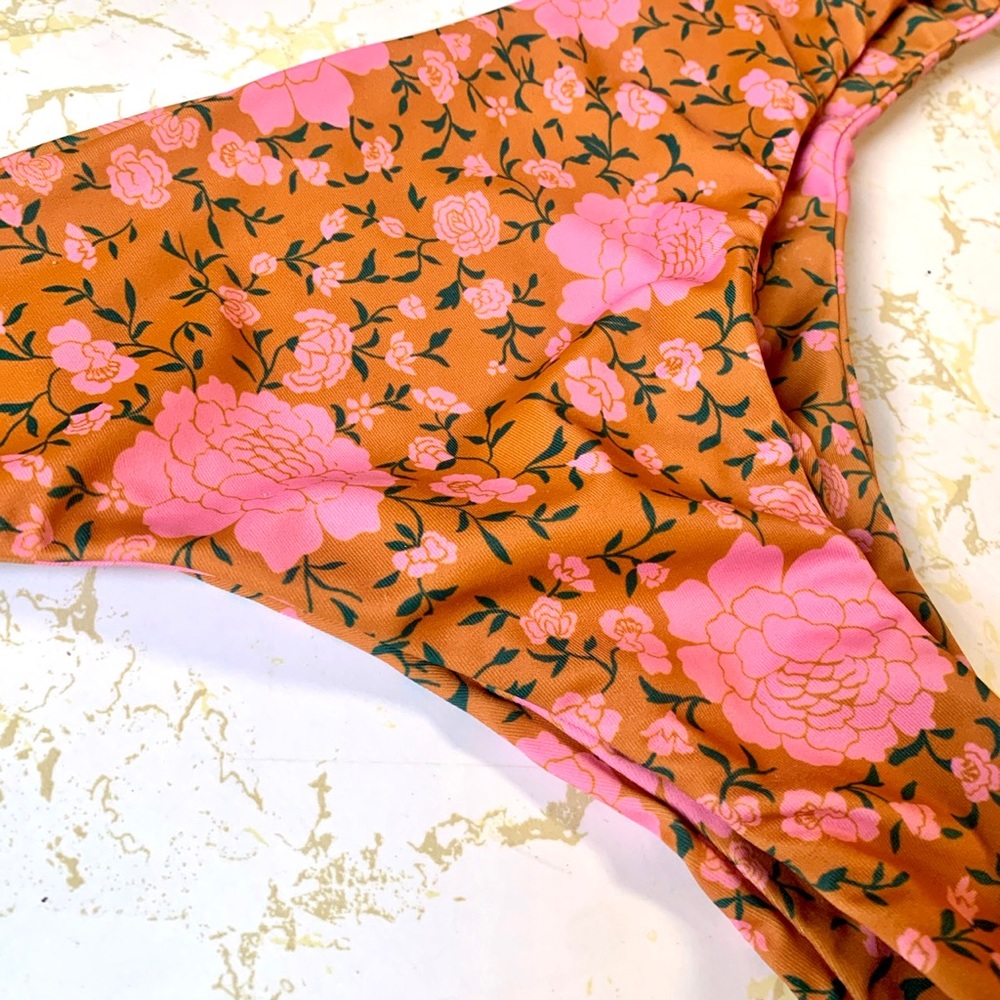 👉Novella Royale Orange Flower Print Bikini Bottom